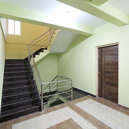 Oyo 11343 Hotel Sai International Бхубанешвара Экстерьер фото